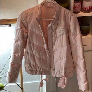 Moncler Pirouette Guibbotto size 2 NWT MINT.l has zipper plastic covers
